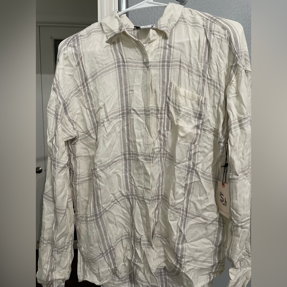 Button down Shirt. Lightweight